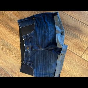 Ingrid and Isabel maternity shorts